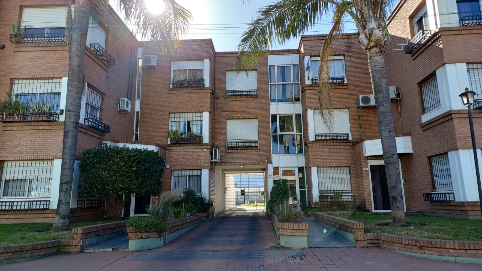 COCHERA EN LEON GURUCIA Y SAN MARTIN