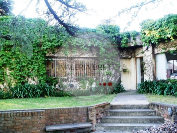 VENTA O PERMUTA . ESPECTACULAR PREDIO CON CASA