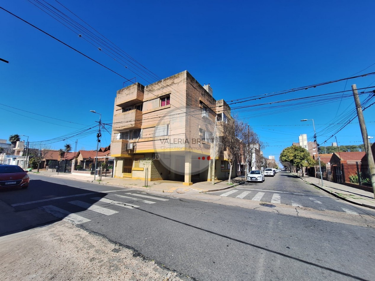 JUAN B JUSTO ESQUINA ALEM